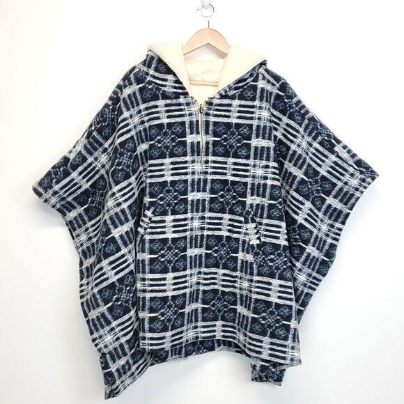 Free People Miss You Hooded Faux Fur Winter Poncho Oversized Batwing Sleeves - Picture 2 of 12